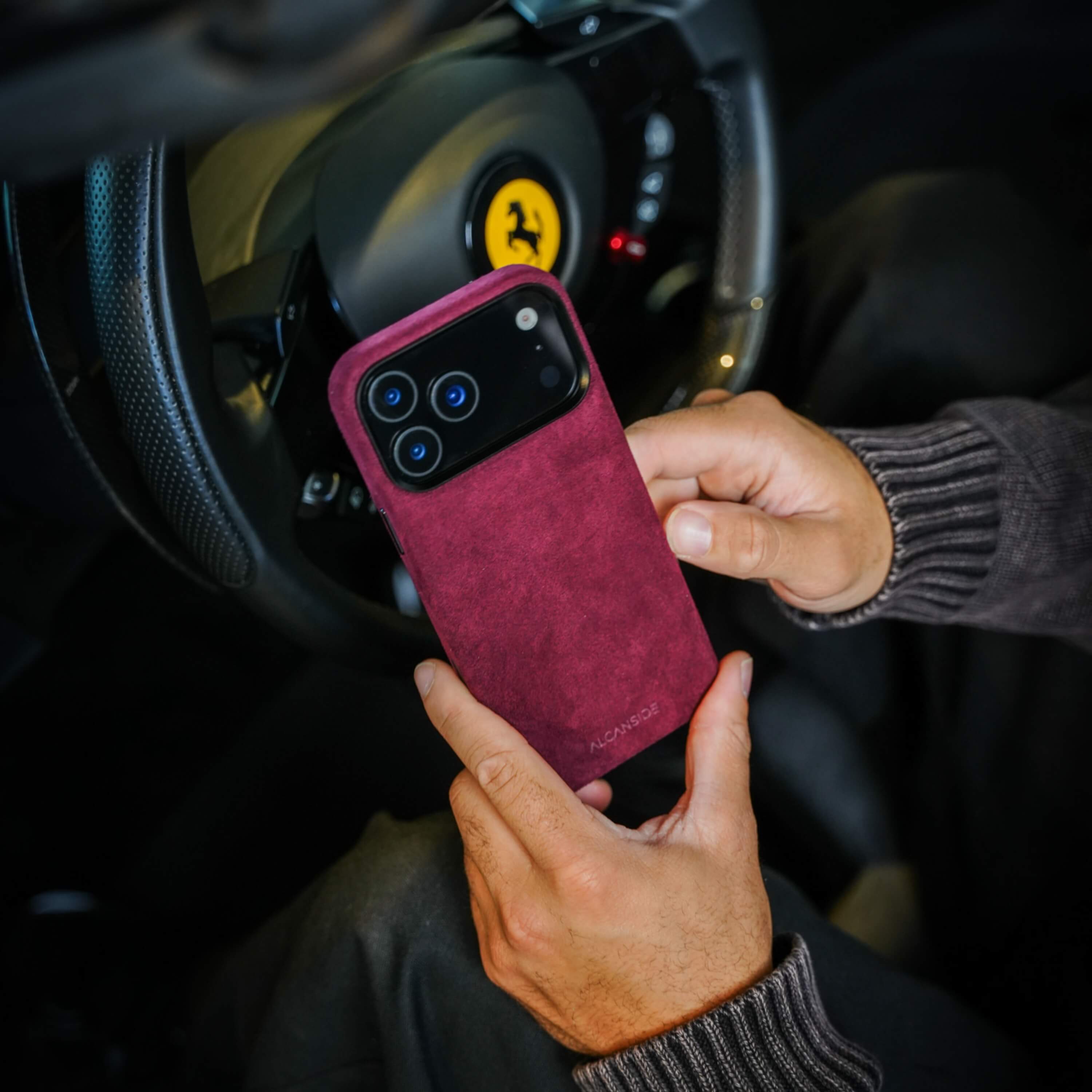 iPhone 17 Pro Max - Alcantara Case - Wine Red