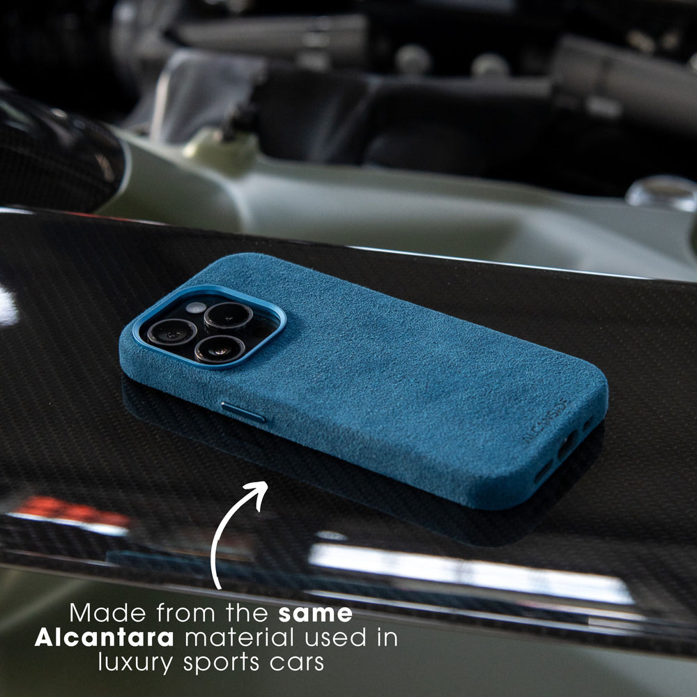 iPhone 16 Pro – Alcantara-Hülle – Meerblau